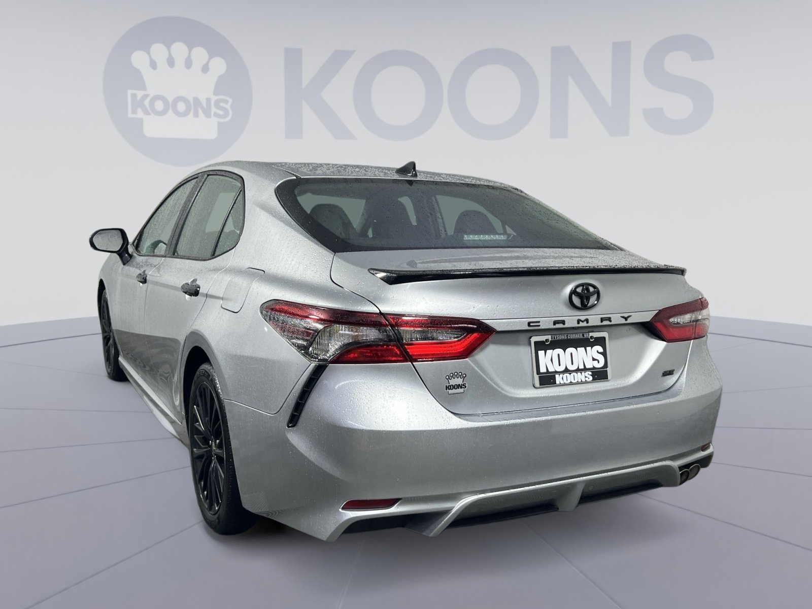 Used 2022 Toyota Camry SE image 4