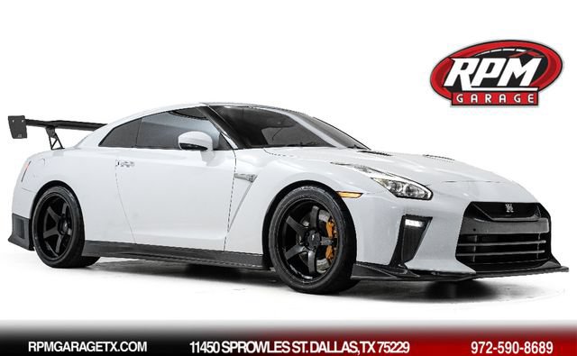 Used 2016 Nissan GT-R Black Edition AWD/4WD image 1