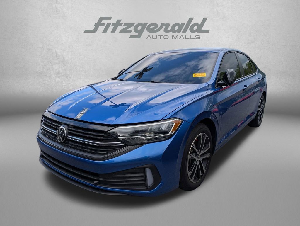 Used 2024 Volkswagen Jetta Sport image 2