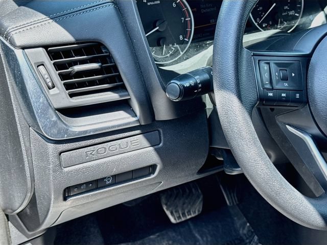 Used 2024 Nissan Rogue S FWD image 10