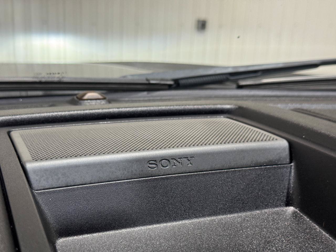 Used 2018 Ford F350 Platinum w/ Platinum Ultimate Package AWD/4WD image 37