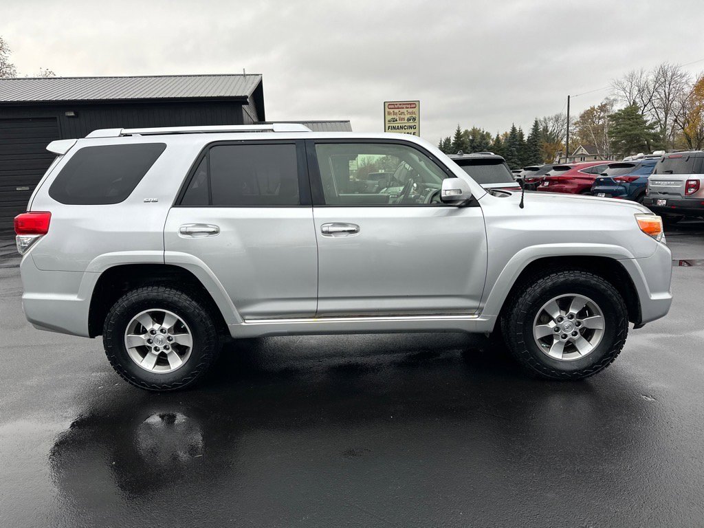 Used 2013 Toyota 4Runner SR5 w/ Convenience Pkg image 2
