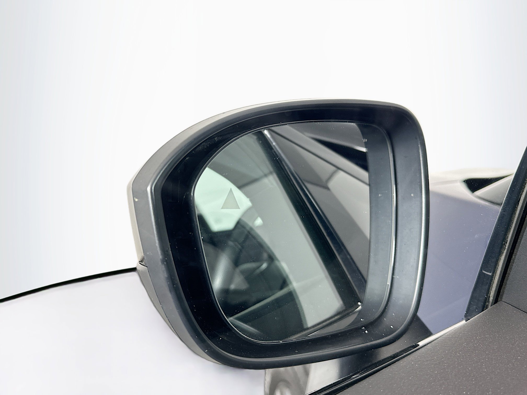 Used 2024 Nissan Ariya AWD image 16