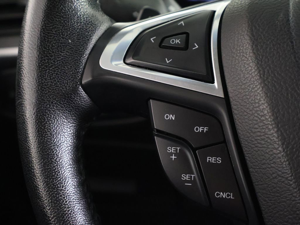 Used 2017 Ford Edge SEL w/ Equipment Group 201A AWD/4WD image 34