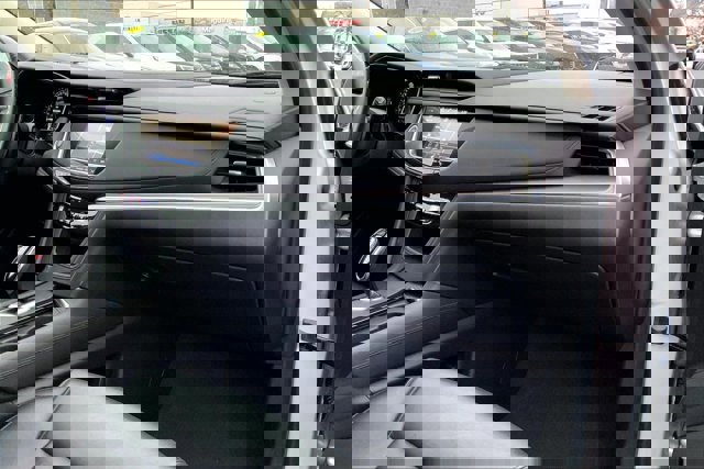 Used 2018 Cadillac XT5 Luxury w/ Driver Awareness Package image 16