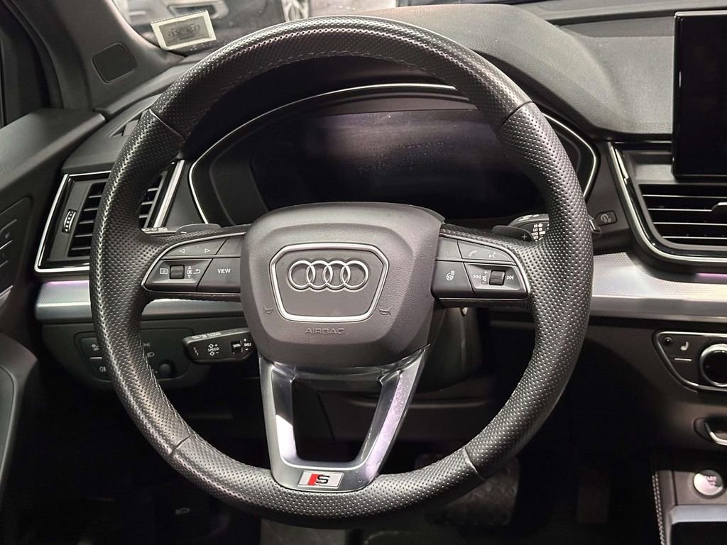 Used 2025 Audi Q5 2.0T Premium Plus w/ Premium Plus Package AWD/4WD image 15