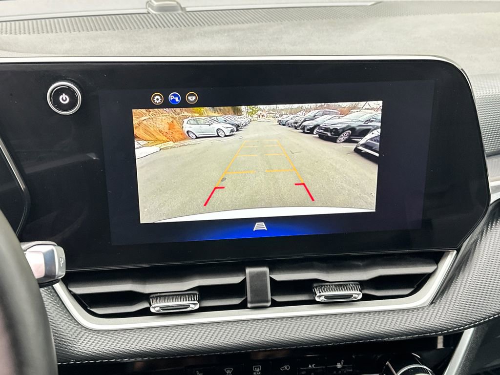 Used 2026 Chevrolet Equinox LT image 32