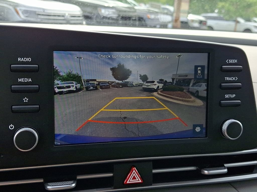 Used 2023 Hyundai Elantra SEL FWD image 17