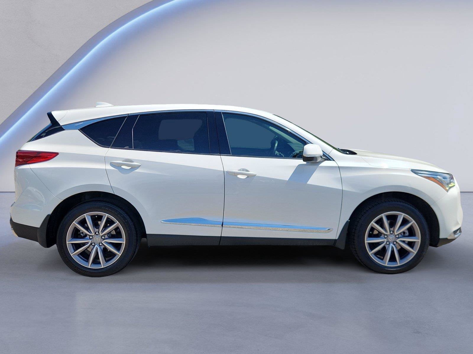Used 2023 Acura RDX w/ Technology Package AWD/4WD image 2