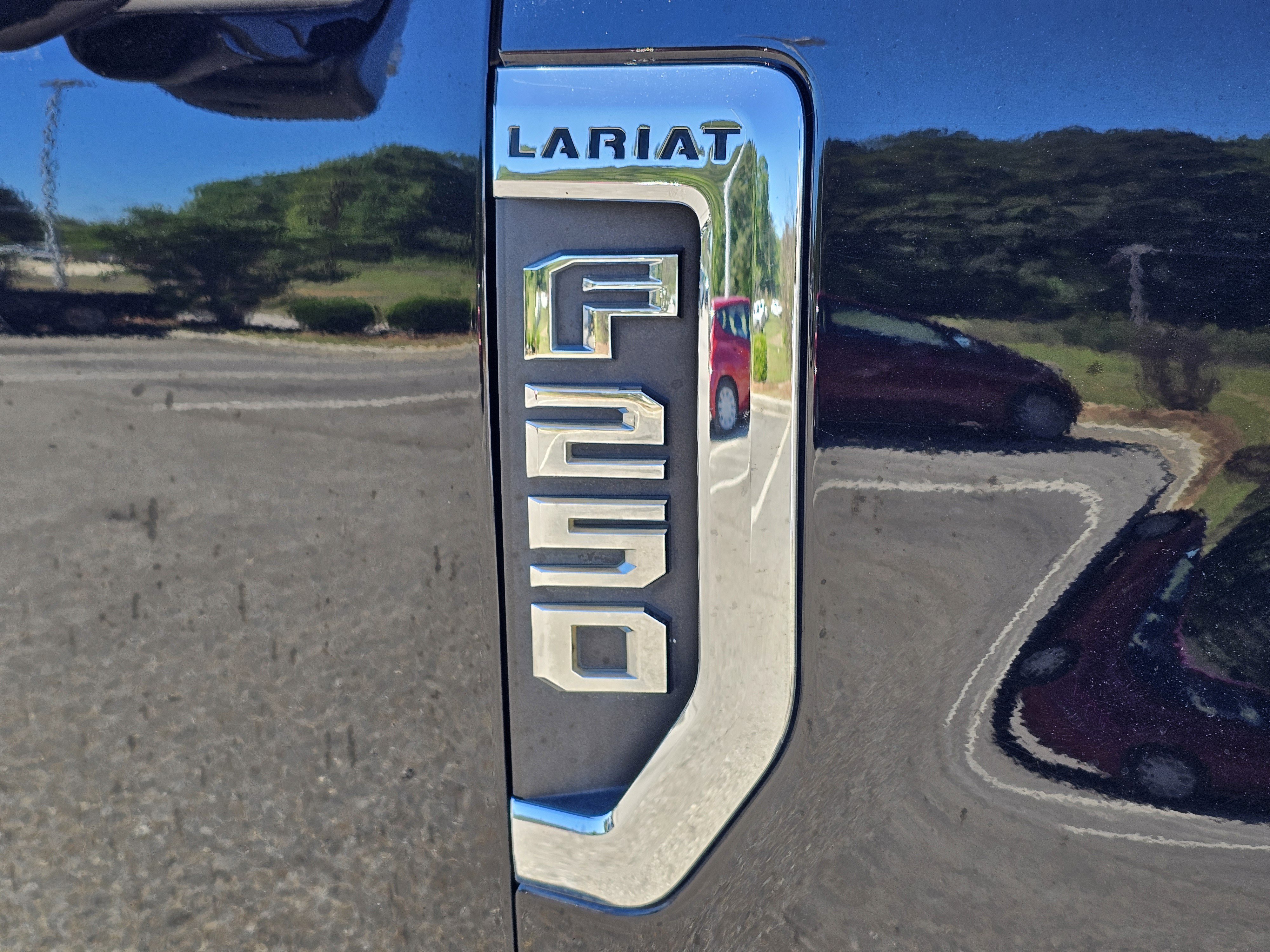 Used 2018 Ford F250 Lariat w/ Lariat Ultimate Package image 7