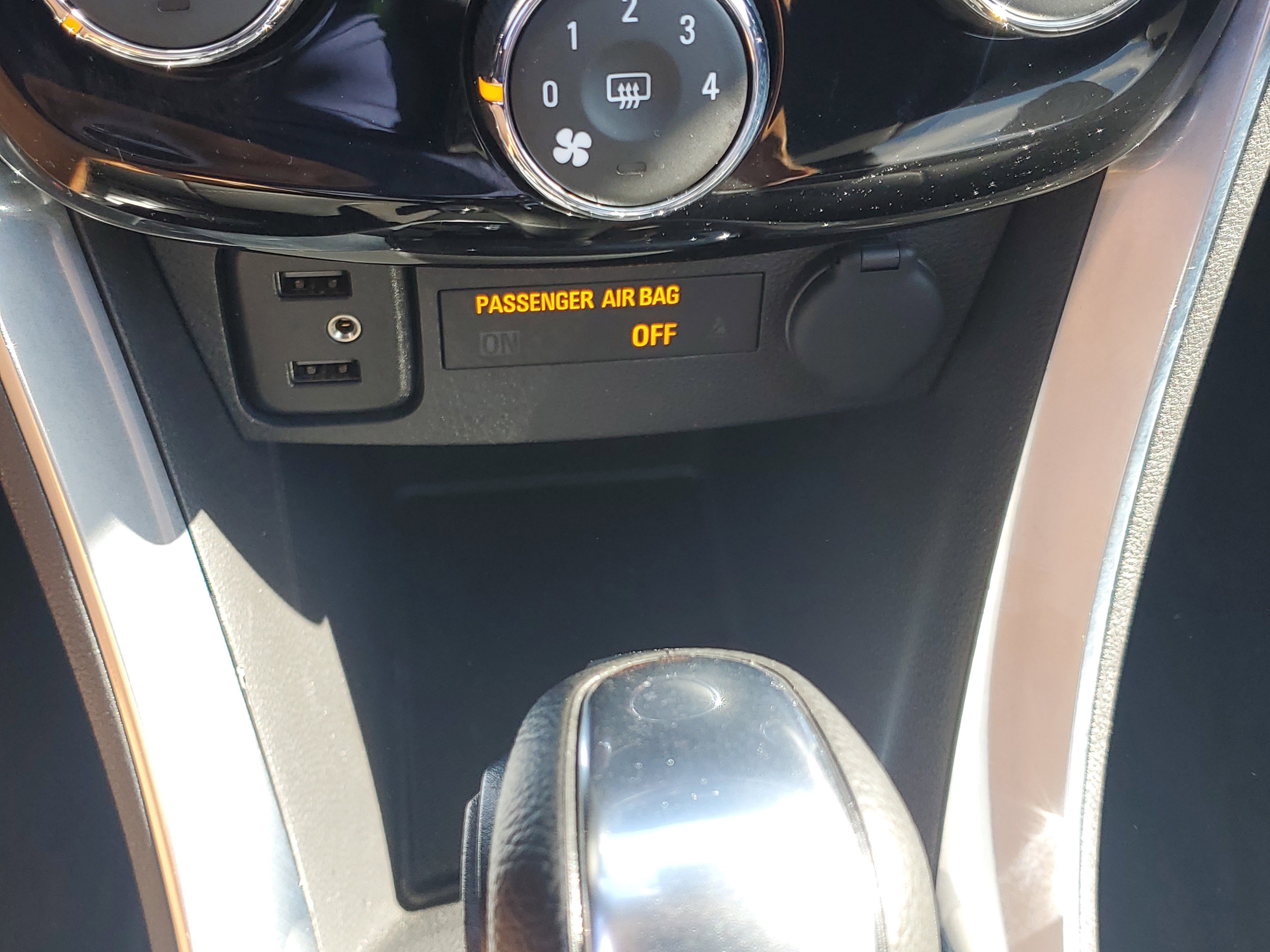 Used 2020 Chevrolet Trax Premier FWD image 28