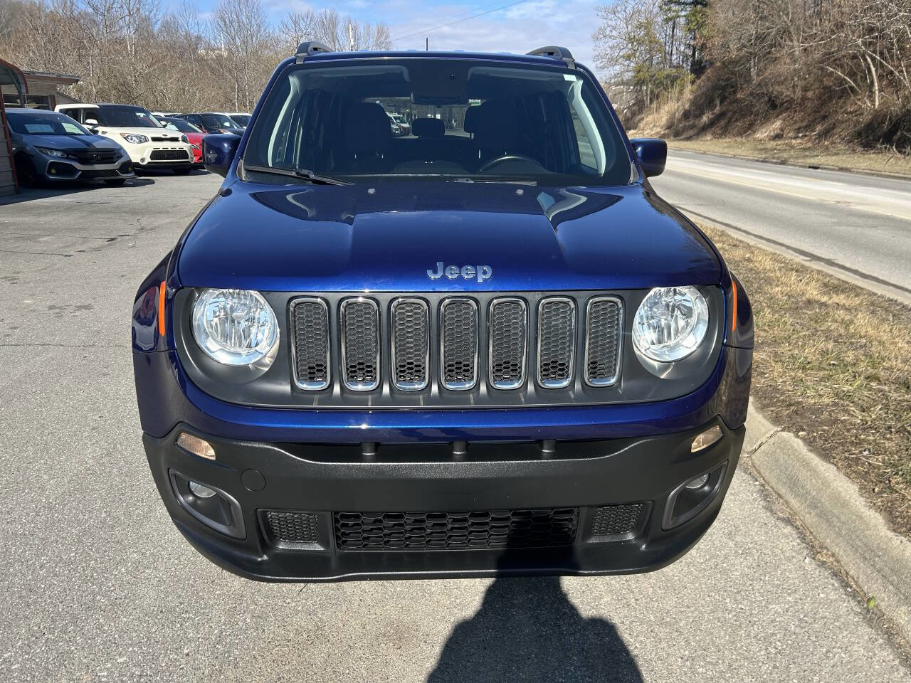 Used 2018 Jeep Renegade Latitude w/ Cold Weather Group AWD/4WD image 12