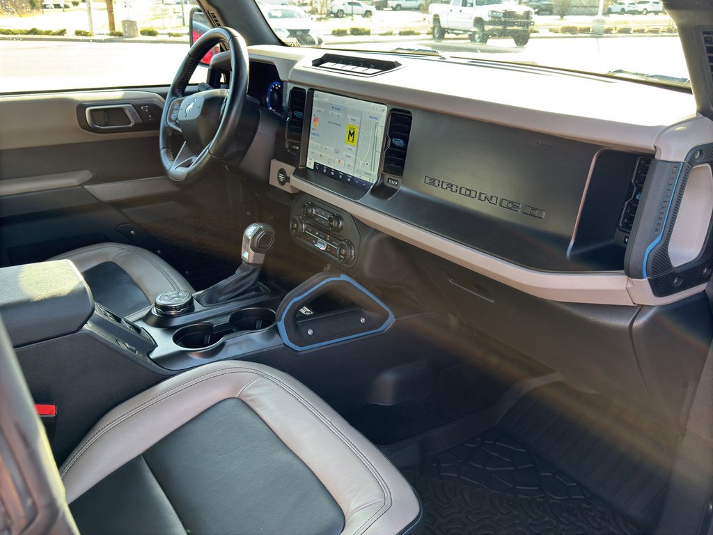 Used 2023 Ford Bronco Wildtrak image 17