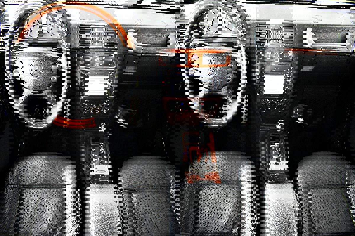 Used 2012 Mercedes-Benz G 550 SUV image 22