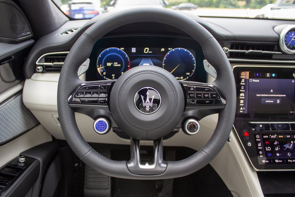 New 2025 Maserati Grecale GT image 14