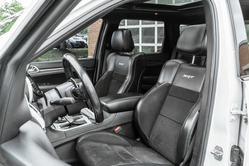 Used 2020 Jeep Grand Cherokee SRT w/ Trailer Tow Group IV AWD/4WD image 7