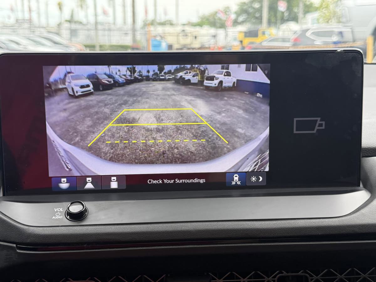 Used 2024 Honda Accord Sport image 19