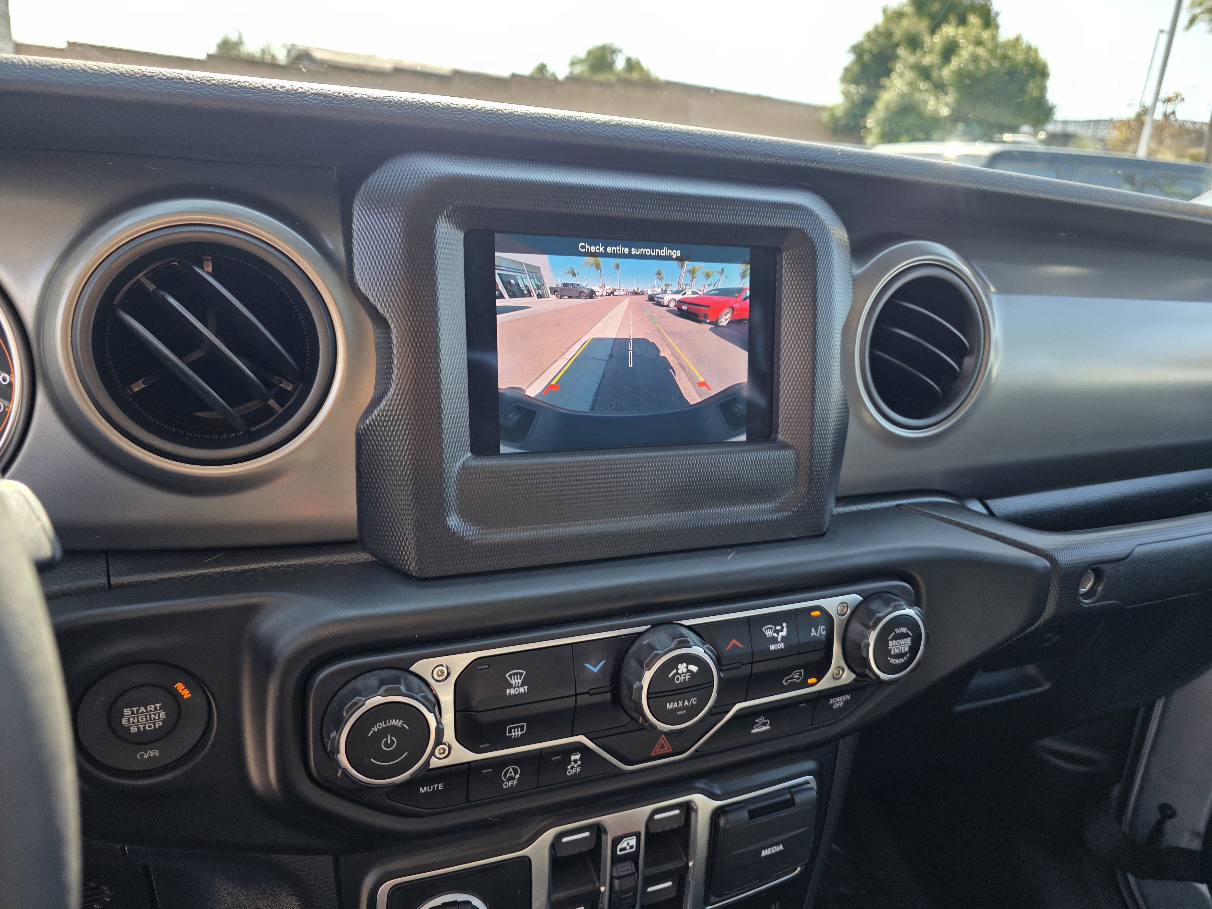 Certified 2023 Jeep Gladiator Sport image 18