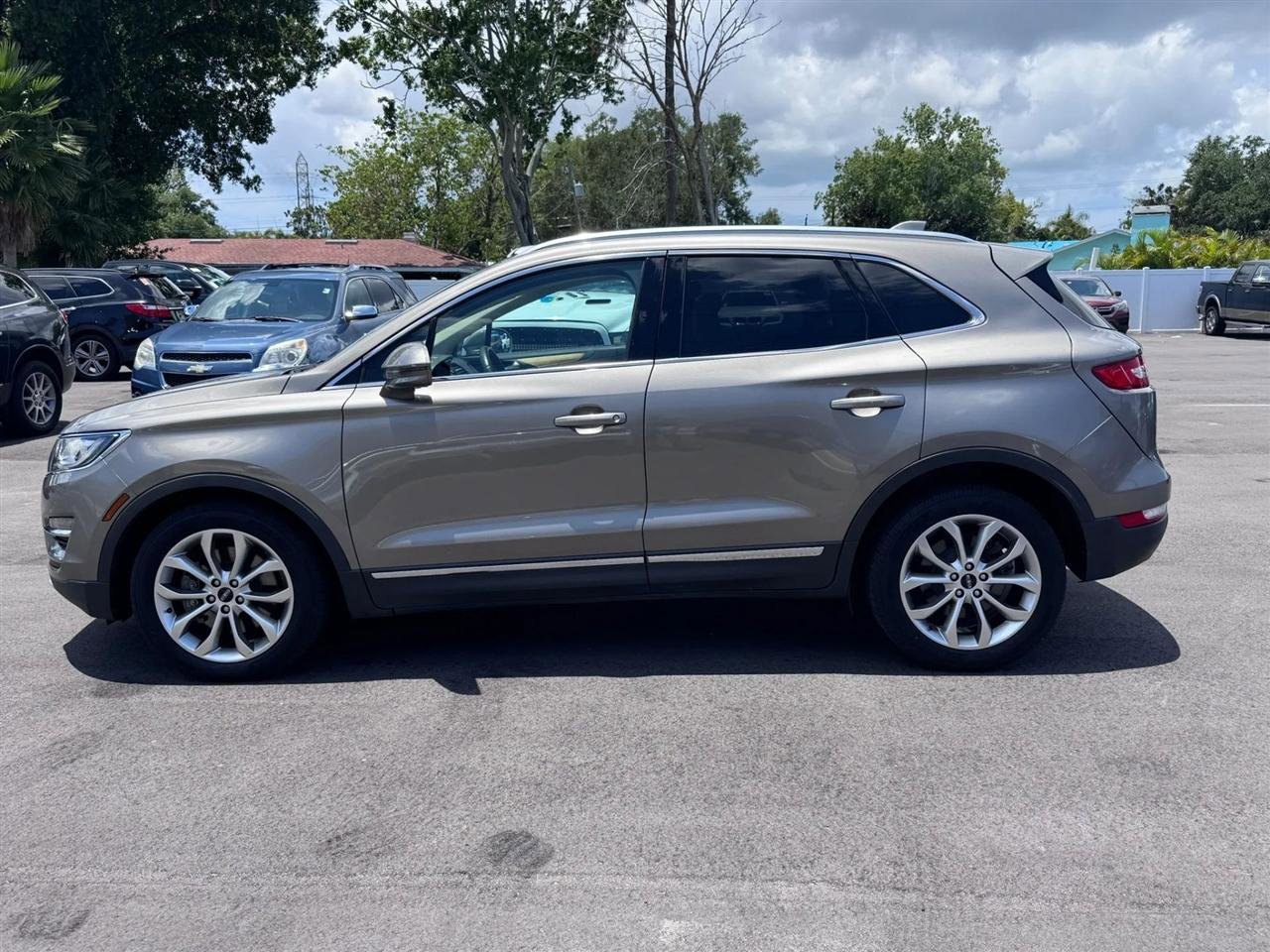 Used 2016 Lincoln MKC Select w/ Select Plus Package FWD image 12