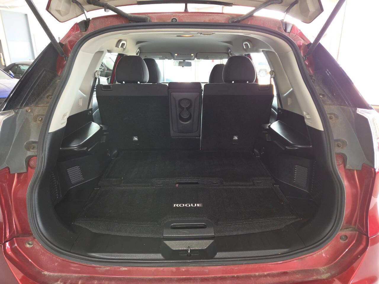 Used 2016 Nissan Rogue S image 22