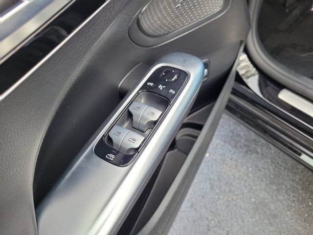 Used 2025 Mercedes-Benz C 300 Sedan image 16