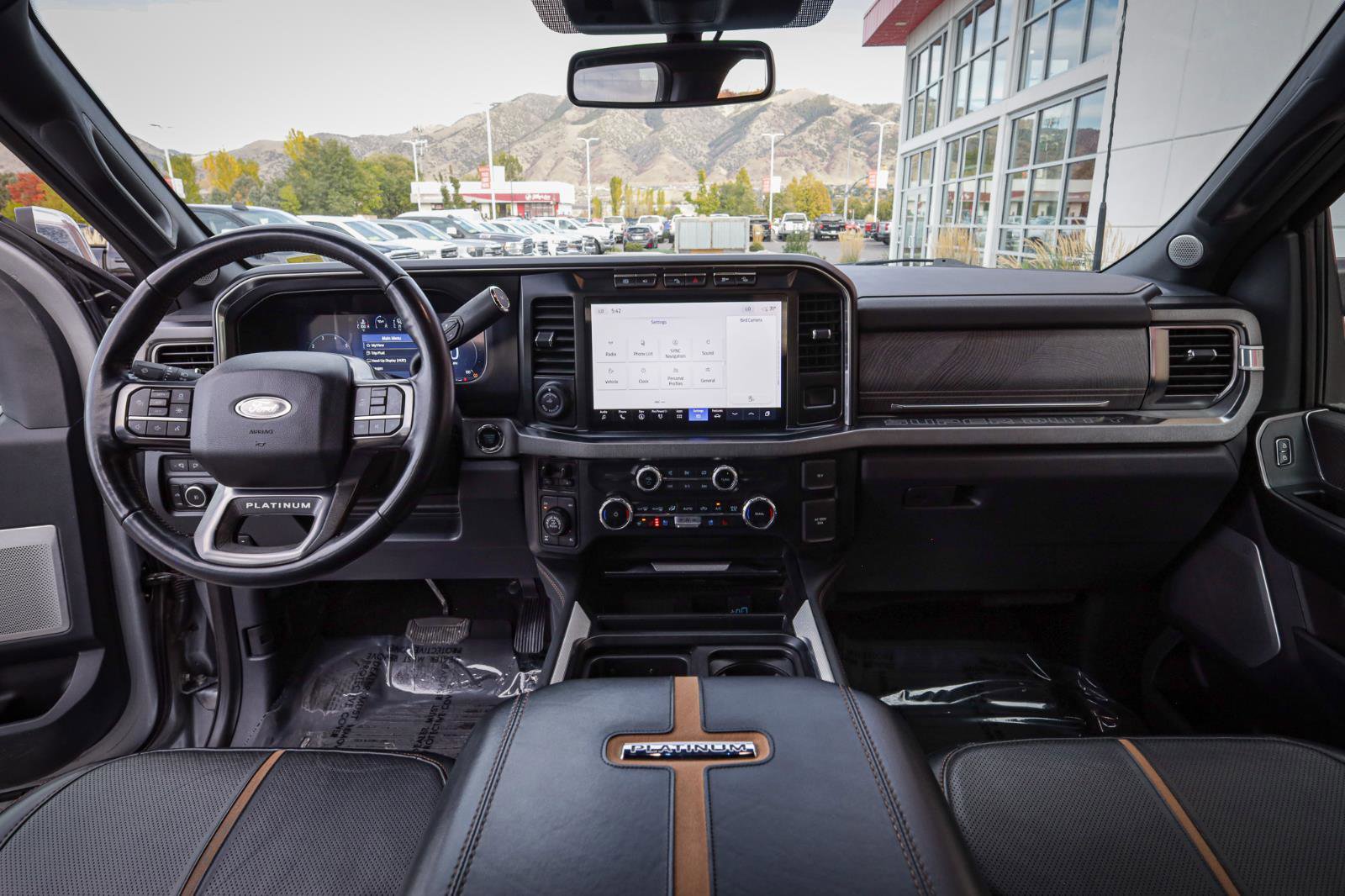 Used 2023 Ford F350 Platinum w/ Tremor Off-Road Package image 18