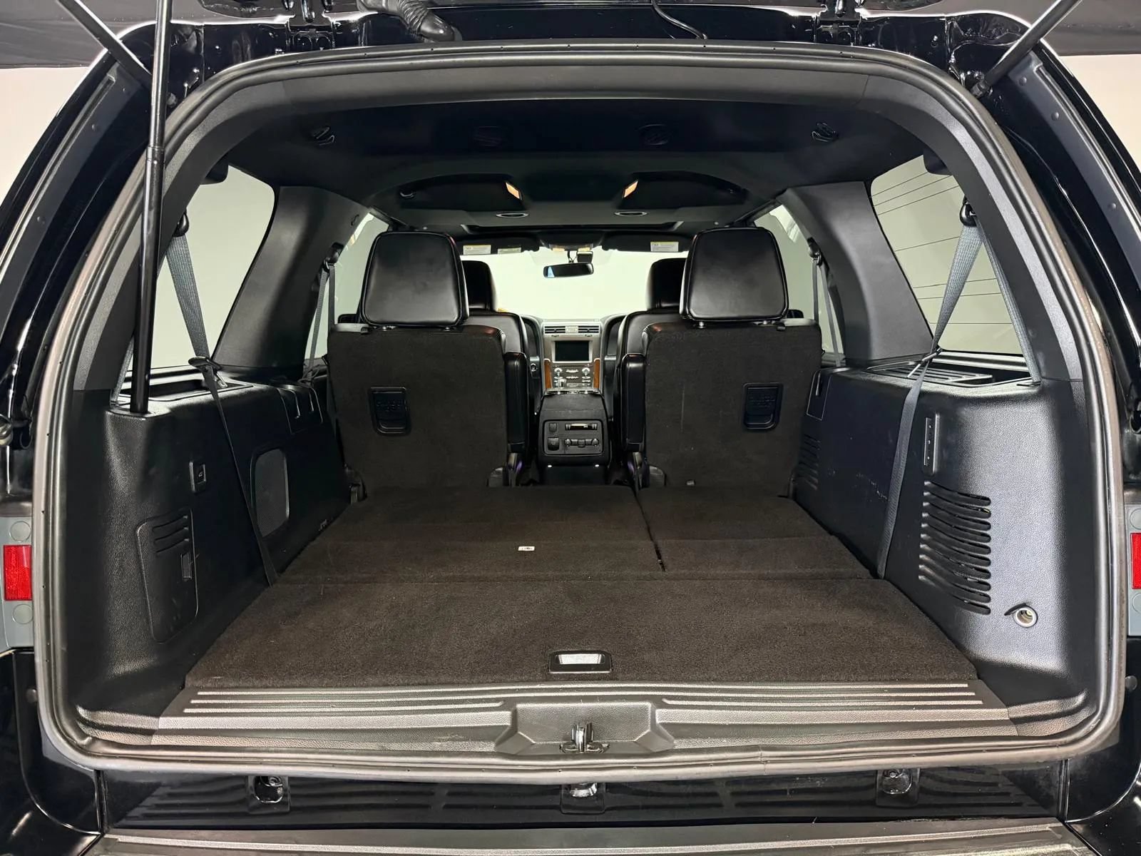 Used 2017 Lincoln Navigator Select AWD/4WD image 13