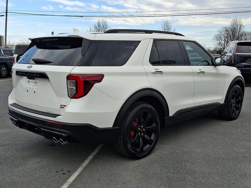 Used 2023 Ford Explorer ST w/ Equipment Group 401A image 6