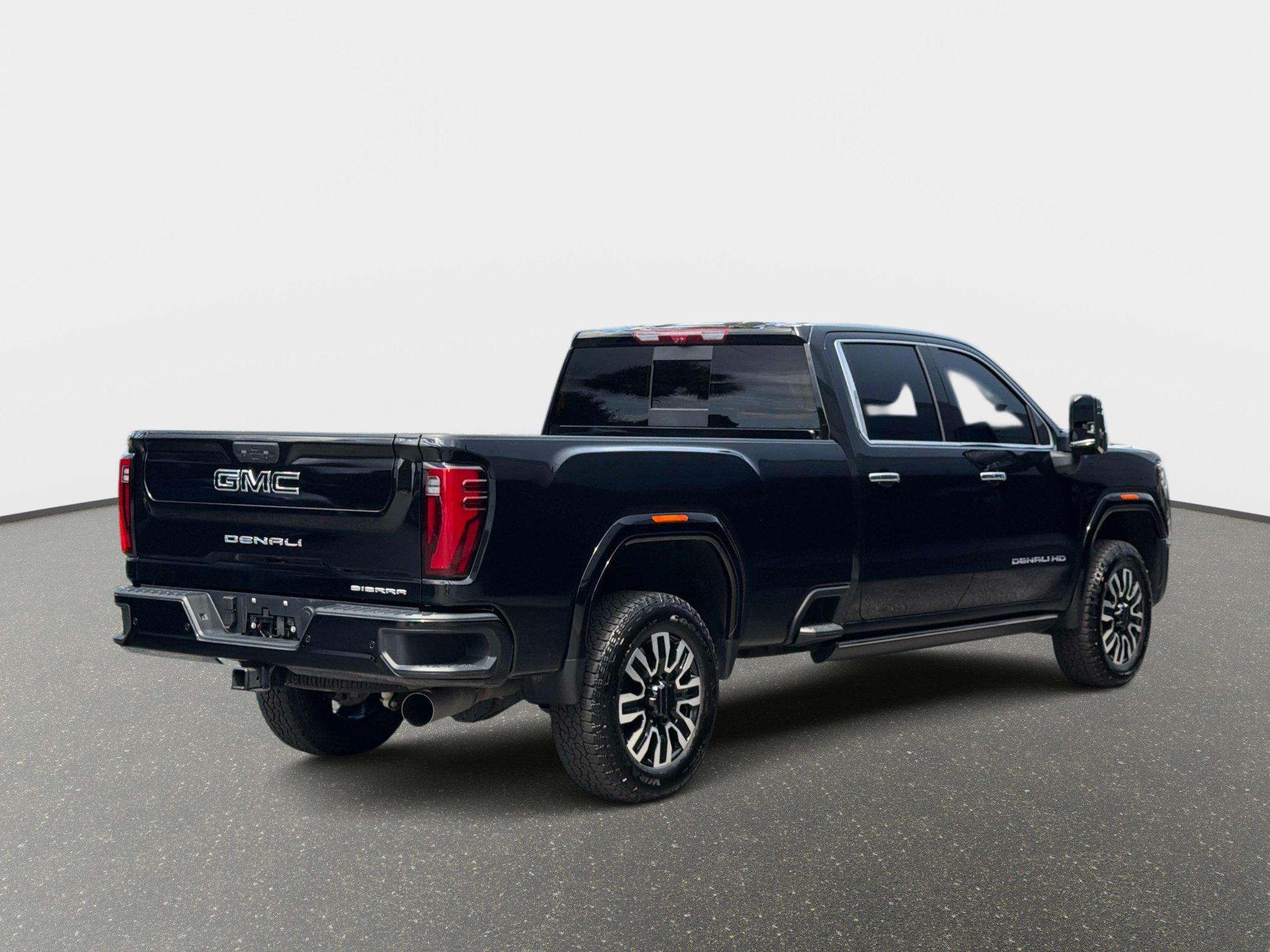 Used 2025 GMC Sierra 2500 Denali Ultimate w/ Max Trailering Package AWD/4WD image 5