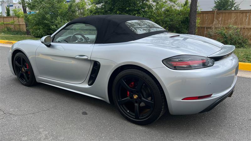 Used 2018 Porsche 718 Boxster RWD image 13