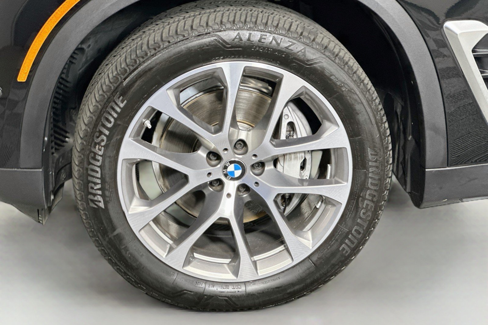Used 2025 BMW X5 sDrive40i w/ Parking Assistance Package RWD image 24