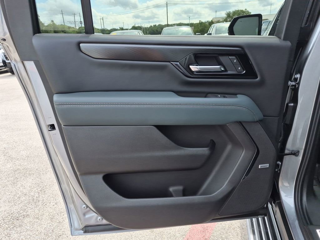 New 2026 GMC Yukon XL AT4 w/ AT4 Premium Package AWD/4WD image 38