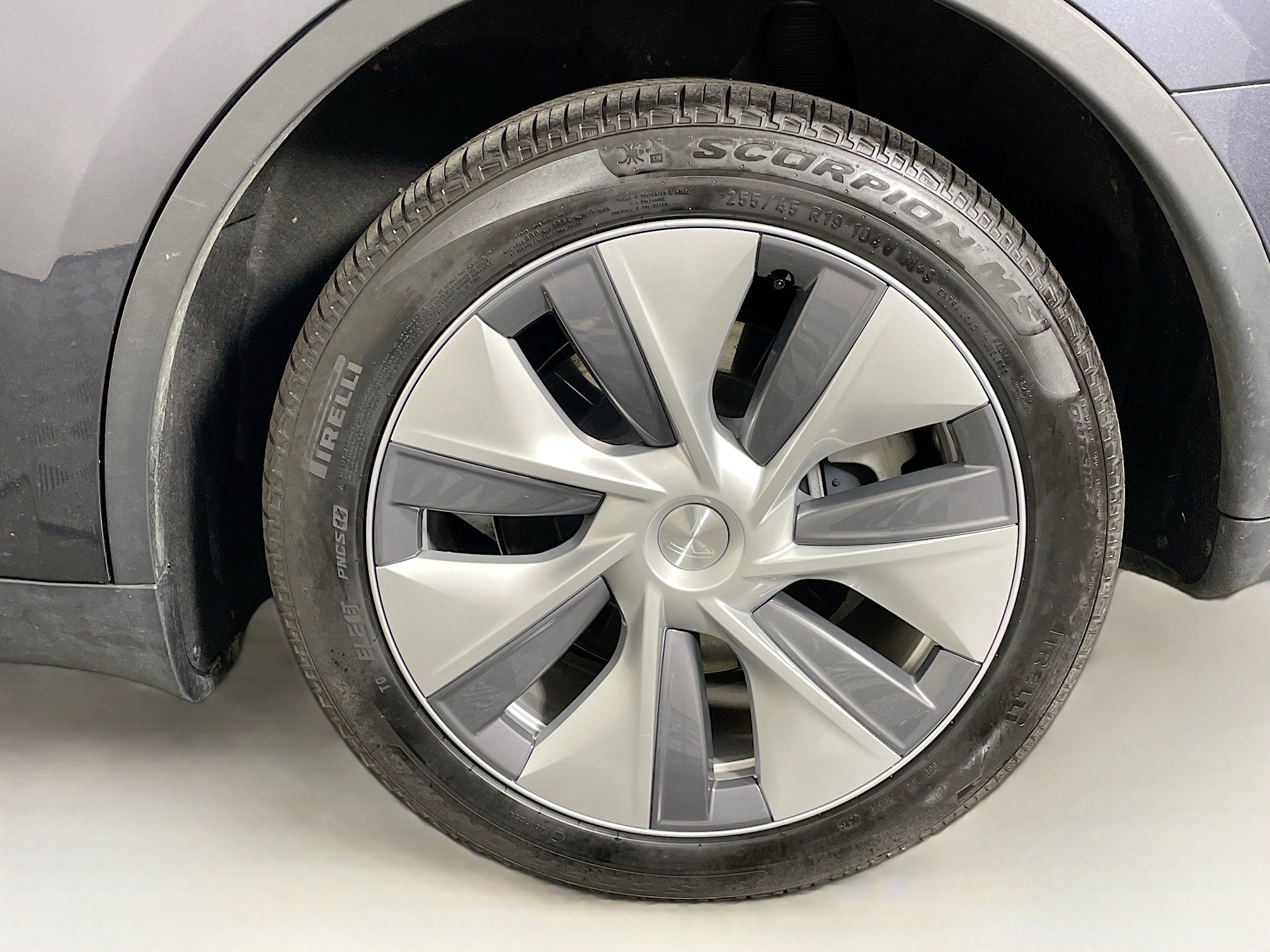 Used 2024 Tesla Model Y Long Range image 11