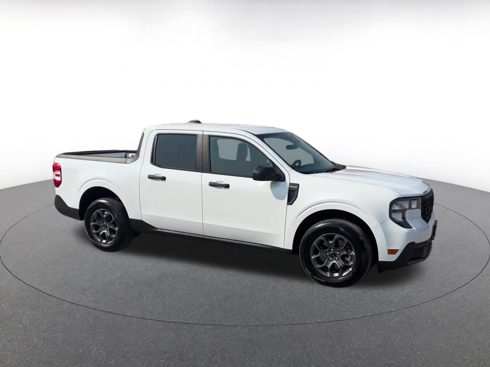 Used 2026 Ford Maverick XLT w/ Equipment Group 301A AWD/4WD image 2