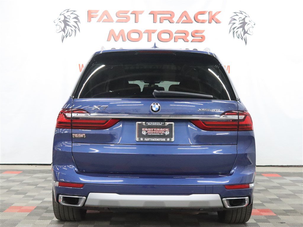 Used 2022 BMW X7 xDrive40i w/ Premium Package AWD/4WD image 5