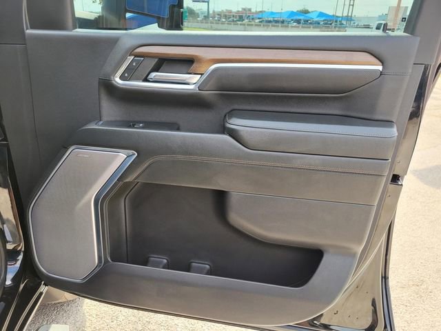 Used 2024 Chevrolet Silverado 3500 High Country image 9