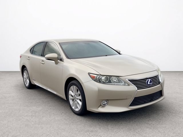 Used 2015 Lexus ES 300h w/ Navigation System Package FWD image 7