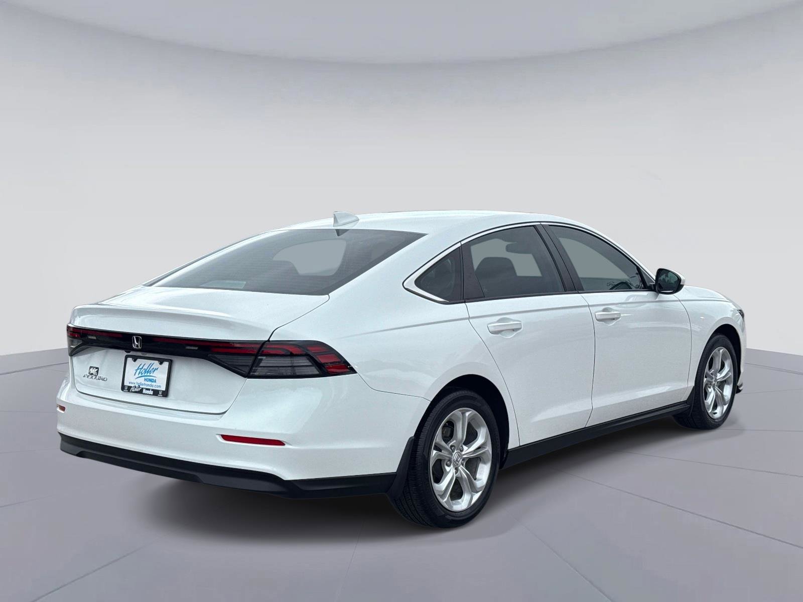 Certified 2023 Honda Accord LX image 4