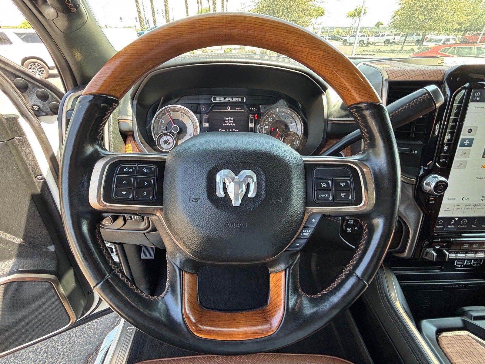 Used 2022 RAM 2500 Limited AWD/4WD image 12