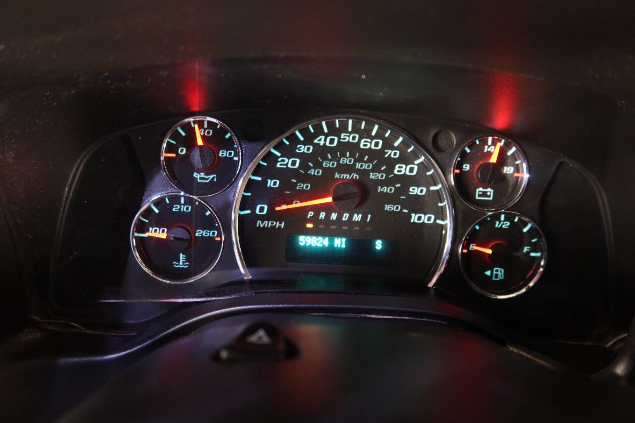 Used 2019 Chevrolet Express 3500 LT w/ LT Preferred Equipment Group RWD image 28
