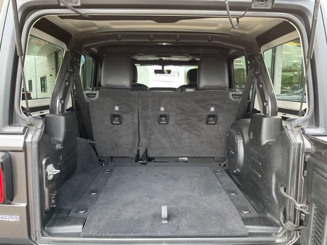 Used 2018 Jeep Wrangler Unlimited Rubicon AWD/4WD image 31