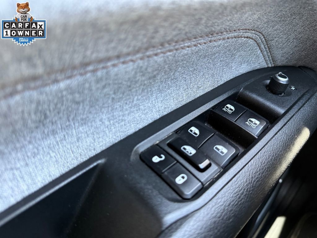 Used 2023 Jeep Compass Latitude w/ Sun and Sound Group AWD/4WD image 28