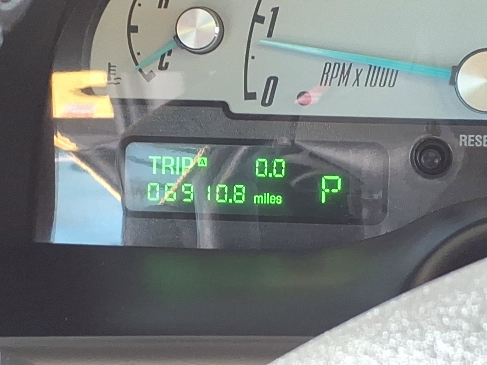 Used 2002 Ford Thunderbird Deluxe image 17