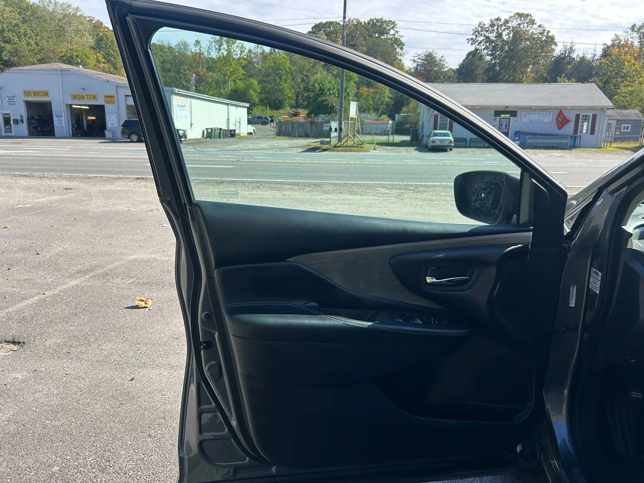 Used 2017 Nissan Murano SV image 20