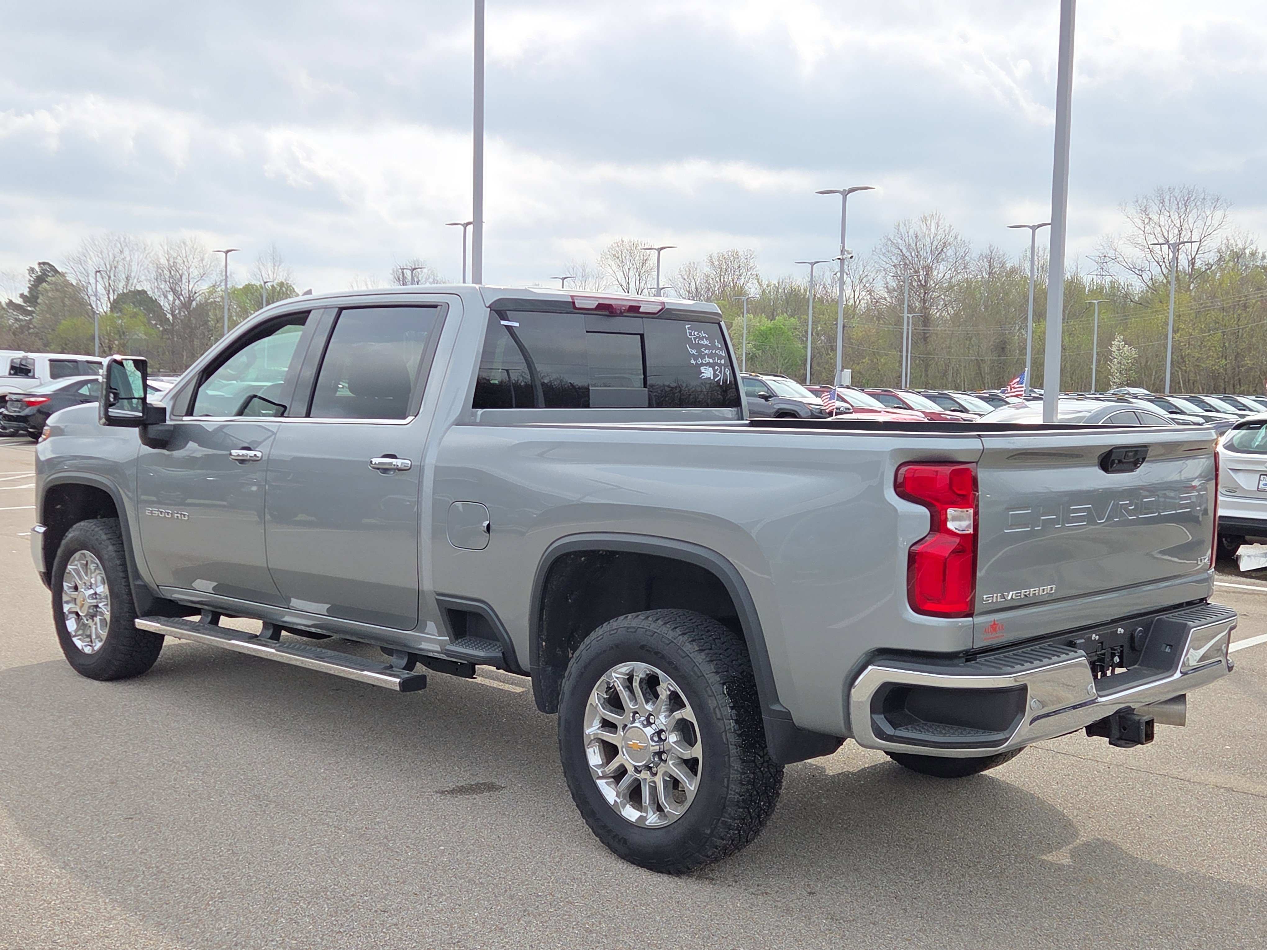 Used 2024 Chevrolet Silverado 2500 LTZ w/ LTZ Plus Package image 5