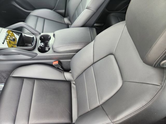 Used 2024 Porsche Cayenne image 8