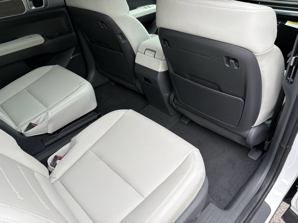 New 2026 Hyundai Santa Fe Limited AWD/4WD image 24