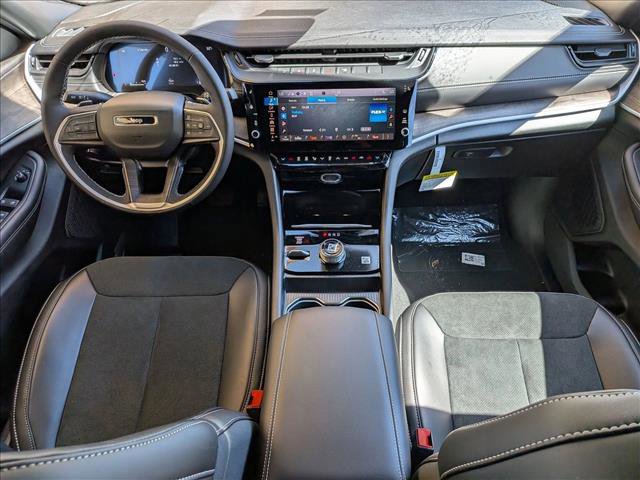 New 2026 Jeep Grand Cherokee Altitude image 15