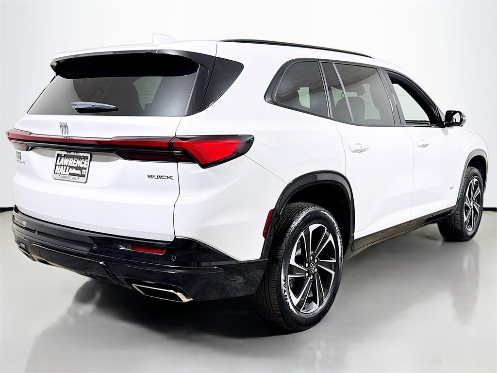 Certified 2025 Buick Enclave Sport Touring image 4