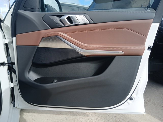 New 2027 BMW X7 xDrive40i AWD/4WD image 18